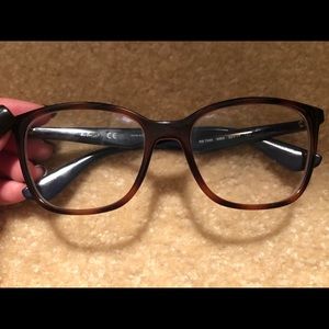 Ray-Ban glasses RB7066